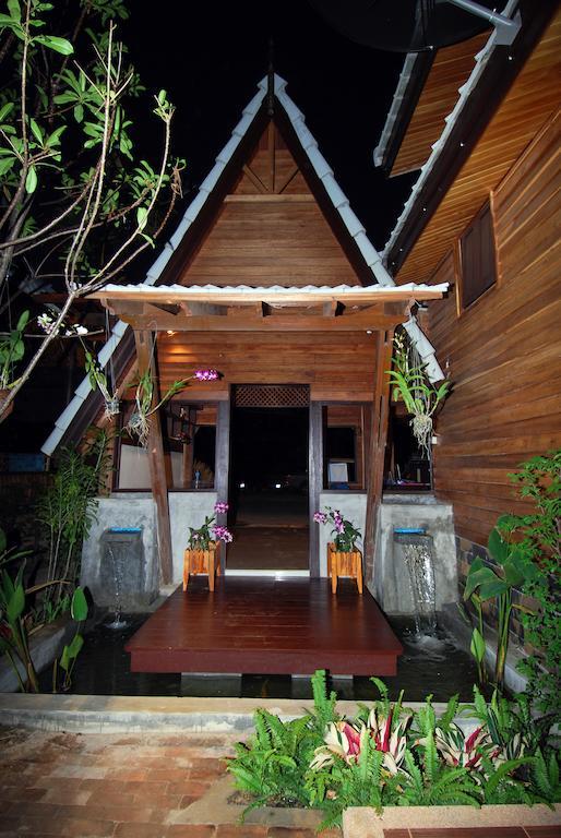 Baan Pakgasri Hideaway Hotel Koh Lanta Ngoại thất bức ảnh